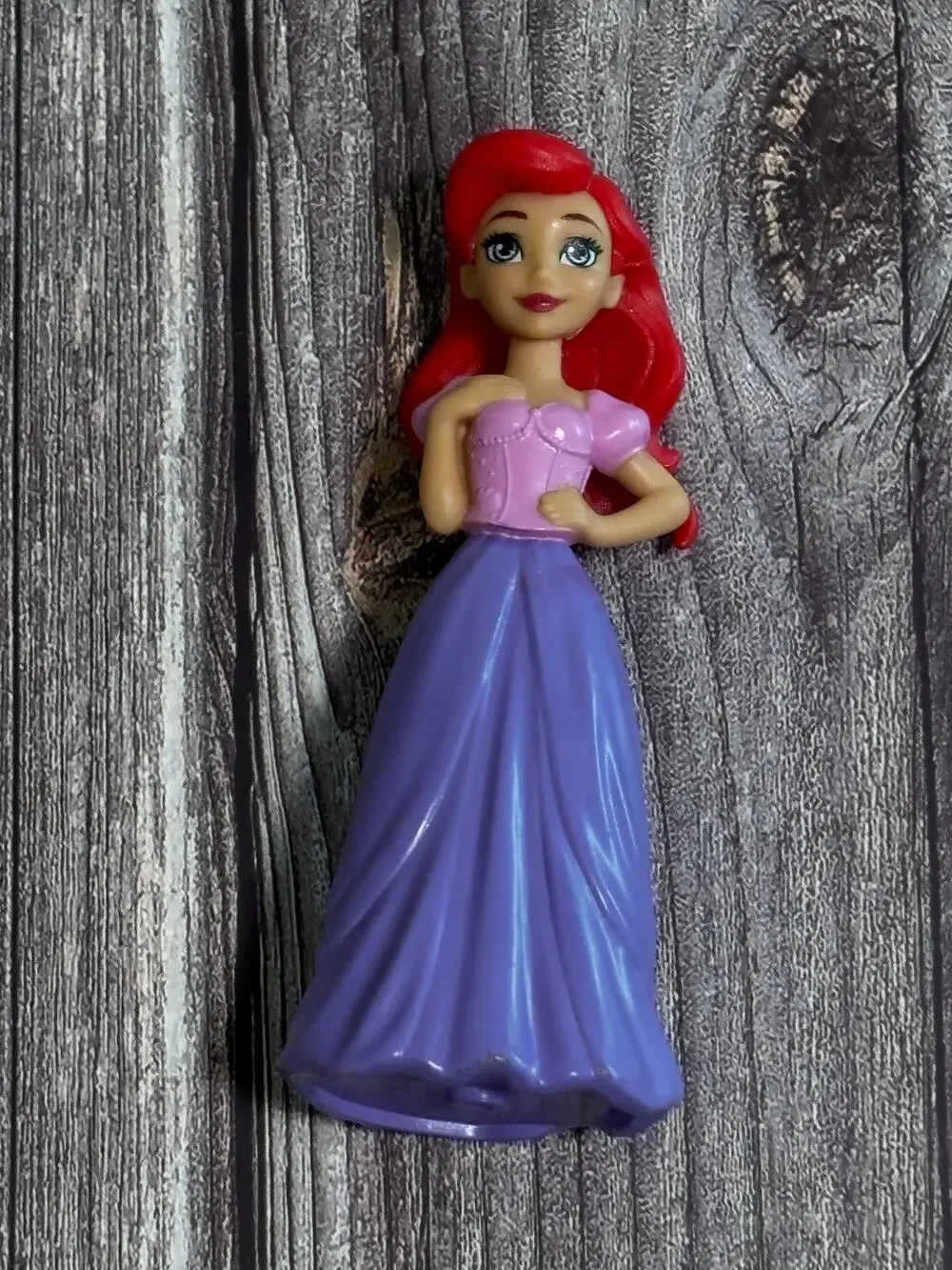 Disney Princess Royal Color Reveal mini Ariel doll